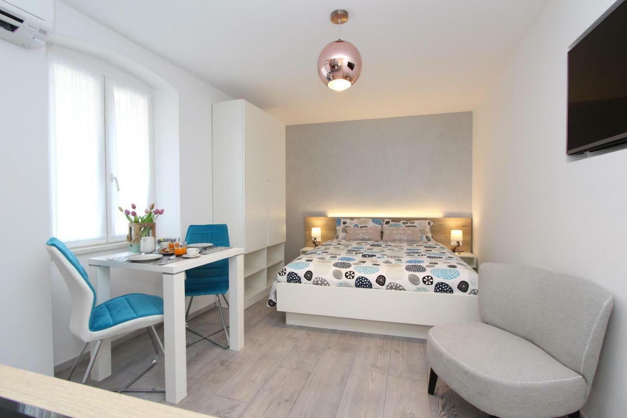 Studio Apartment Kris Rovinj Extérieur photo