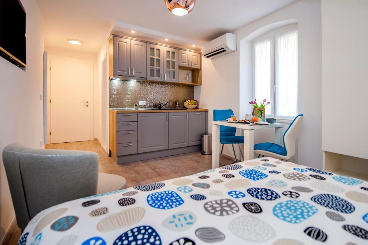Studio Apartment Kris Rovinj Extérieur photo